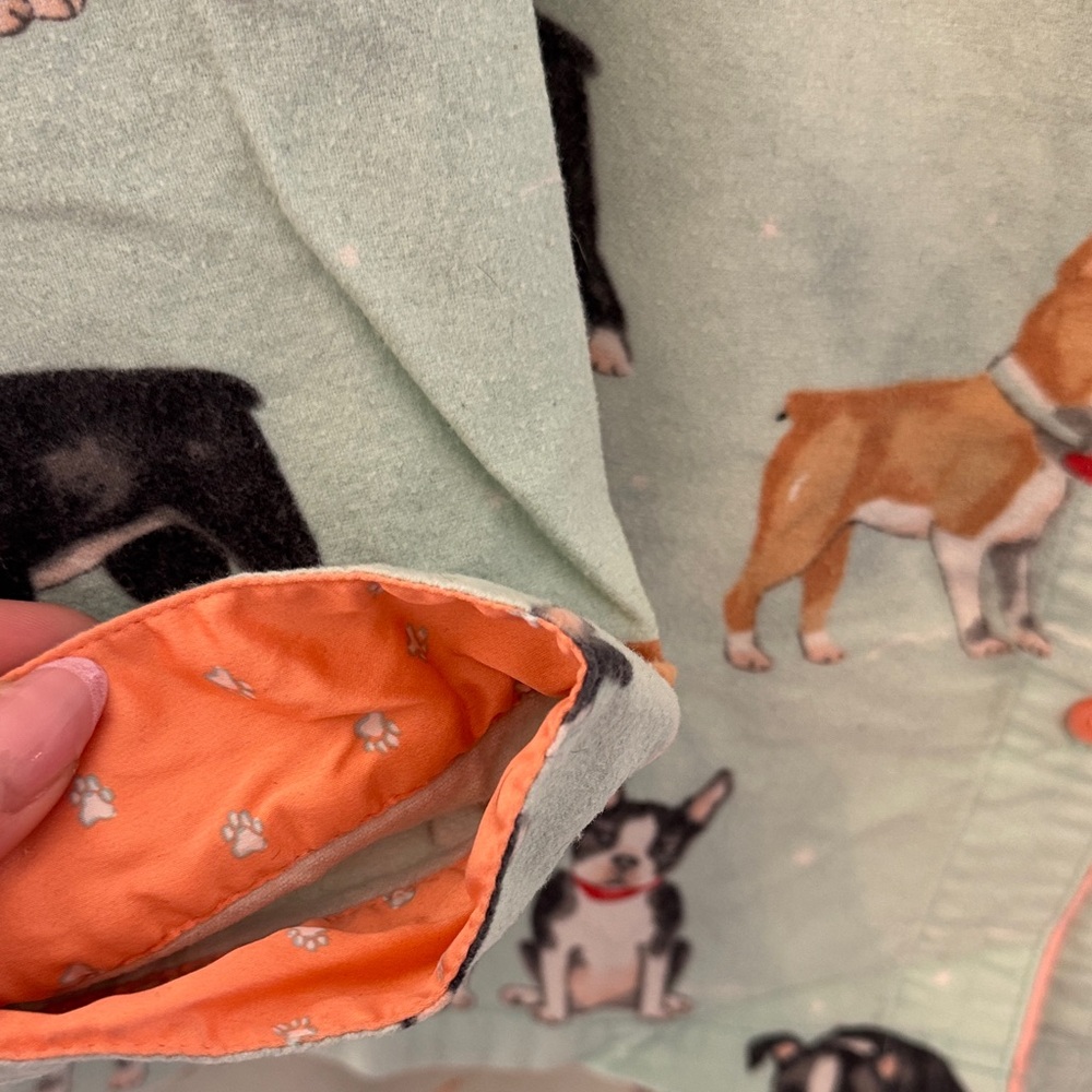 Nick & Nora Pajama Set with Dog Pattern - Picture 4 of 5